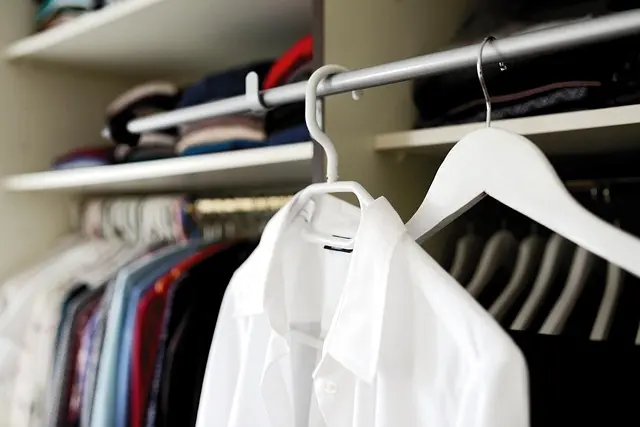 Comment choisir une armoire qui maximise votre espace de rangement