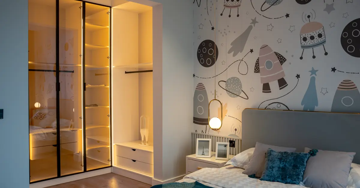 Maximiser l'espace dans une armoire d'enfant