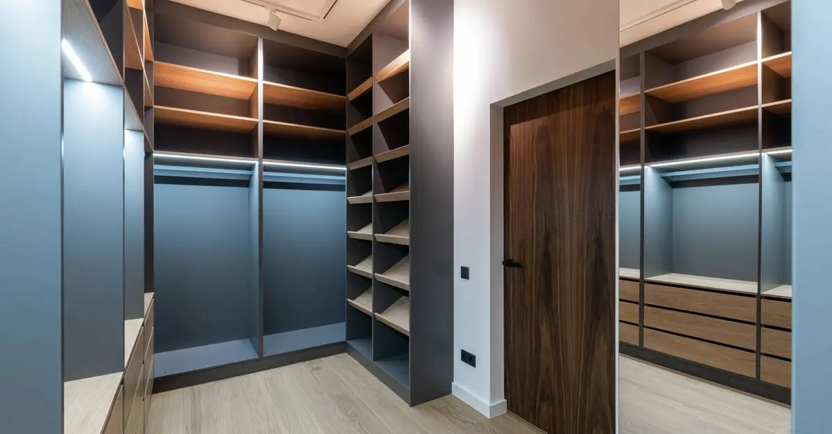 Comment choisir une armoire multifonctionnelle pour petit espace